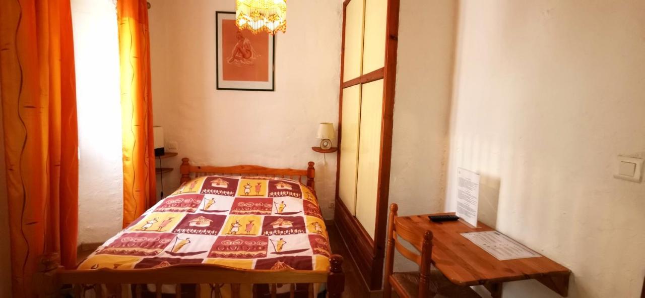Auberge Lou Jas Soleilhas المظهر الخارجي الصورة