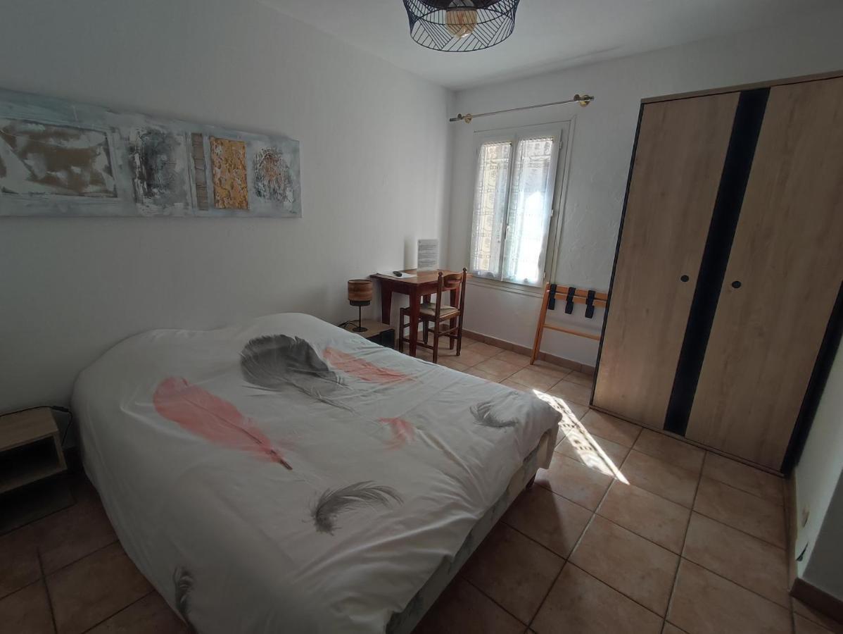 Auberge Lou Jas Soleilhas المظهر الخارجي الصورة